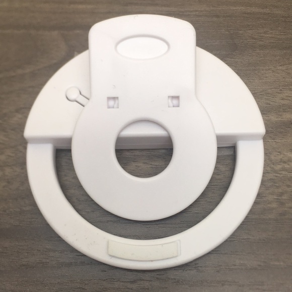 ⬇️ 2 Marked Listings for $25 - New Clip On Selfie Ring Light - Picture 3 of 5